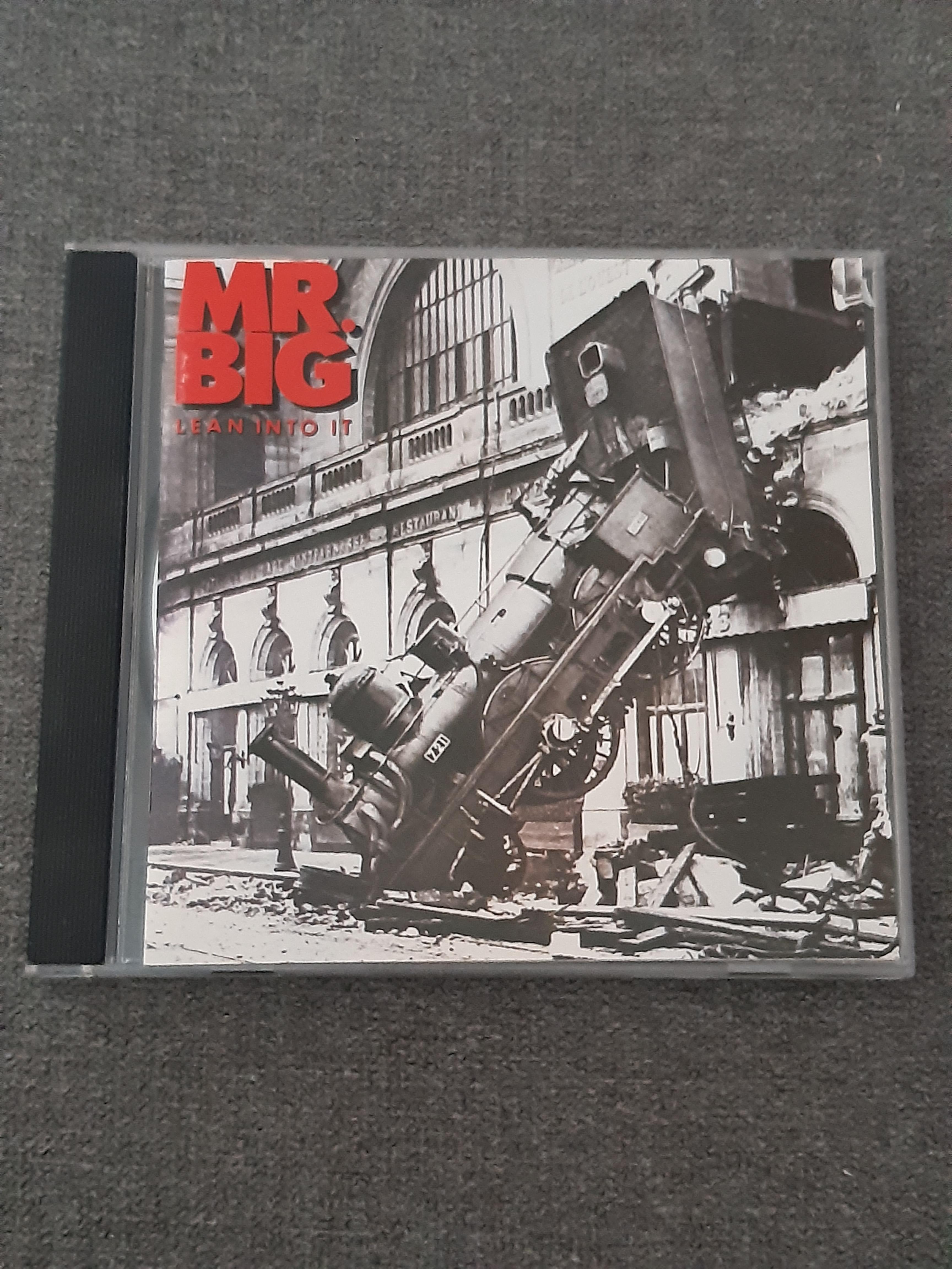 Mr. Big - Lean Into It - CD (käytetty)