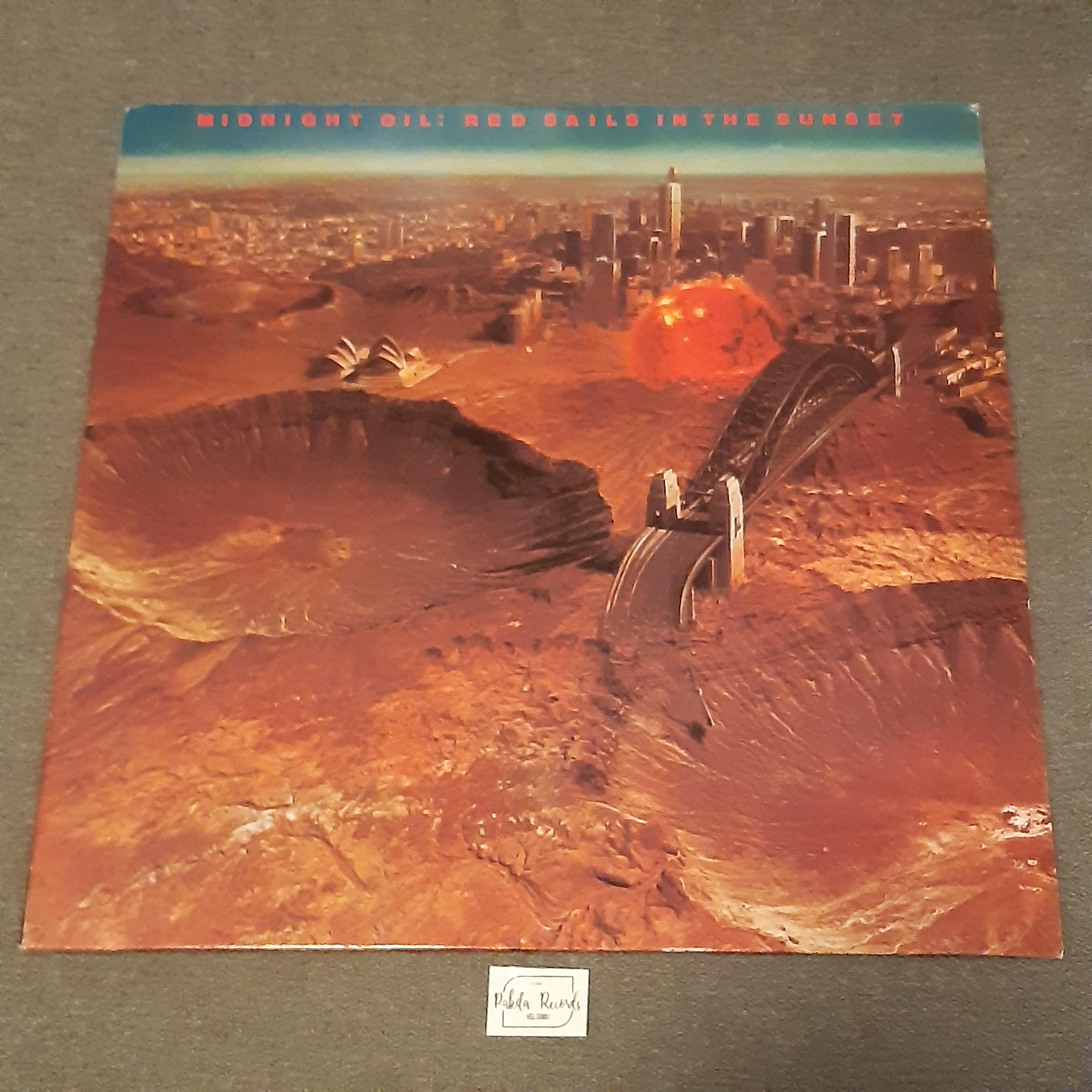 Midnight Oil - Red Sails In The Sunset - LP (käytetty)