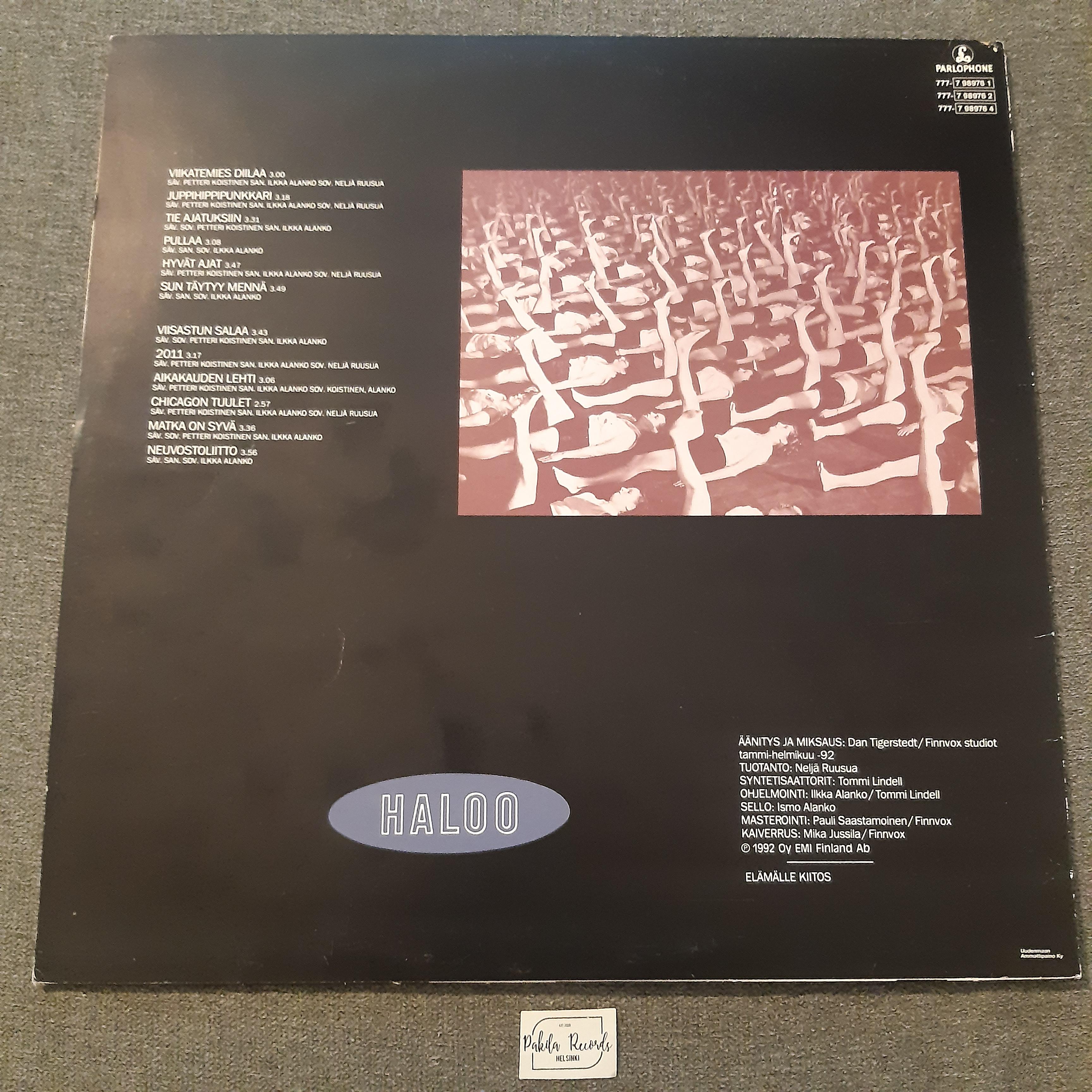 Neljä Ruusua - Haloo - LP (käytetty)