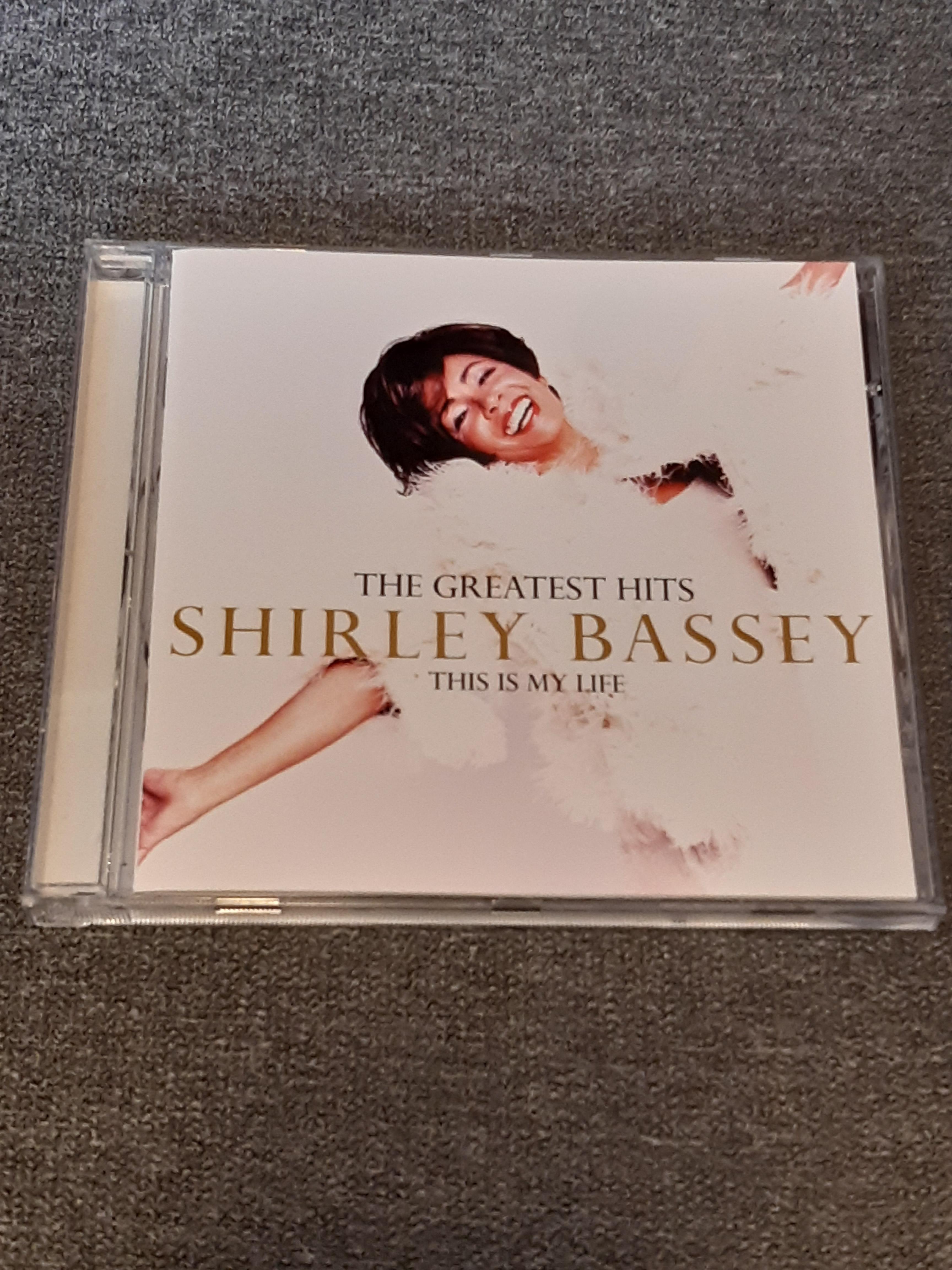 Shirley Bassey - The Greatest Hits, This Is My Life - CD (käytetty)