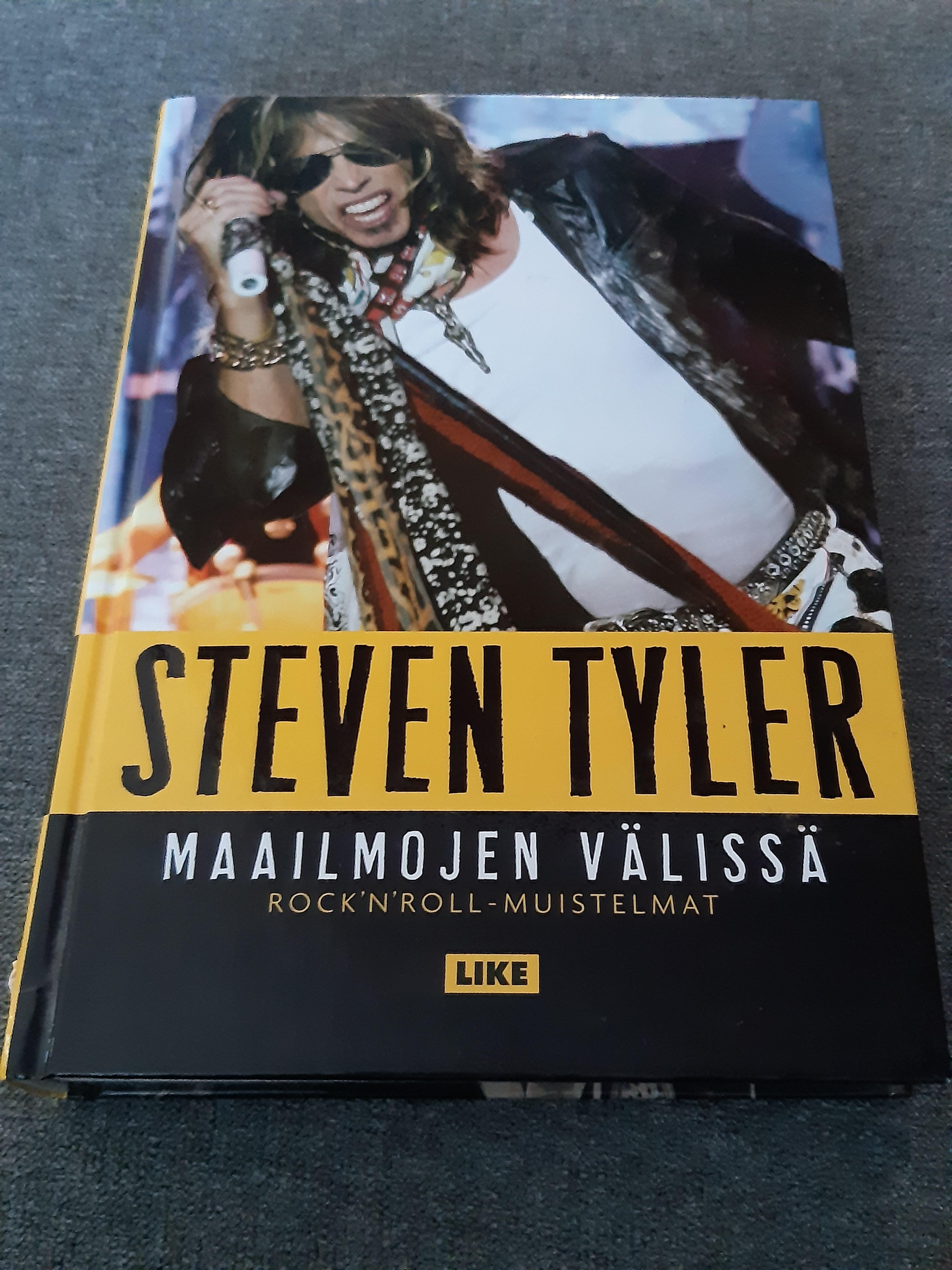 Steven Tyler, Maailmojen välissä - Kirja (käytetty)