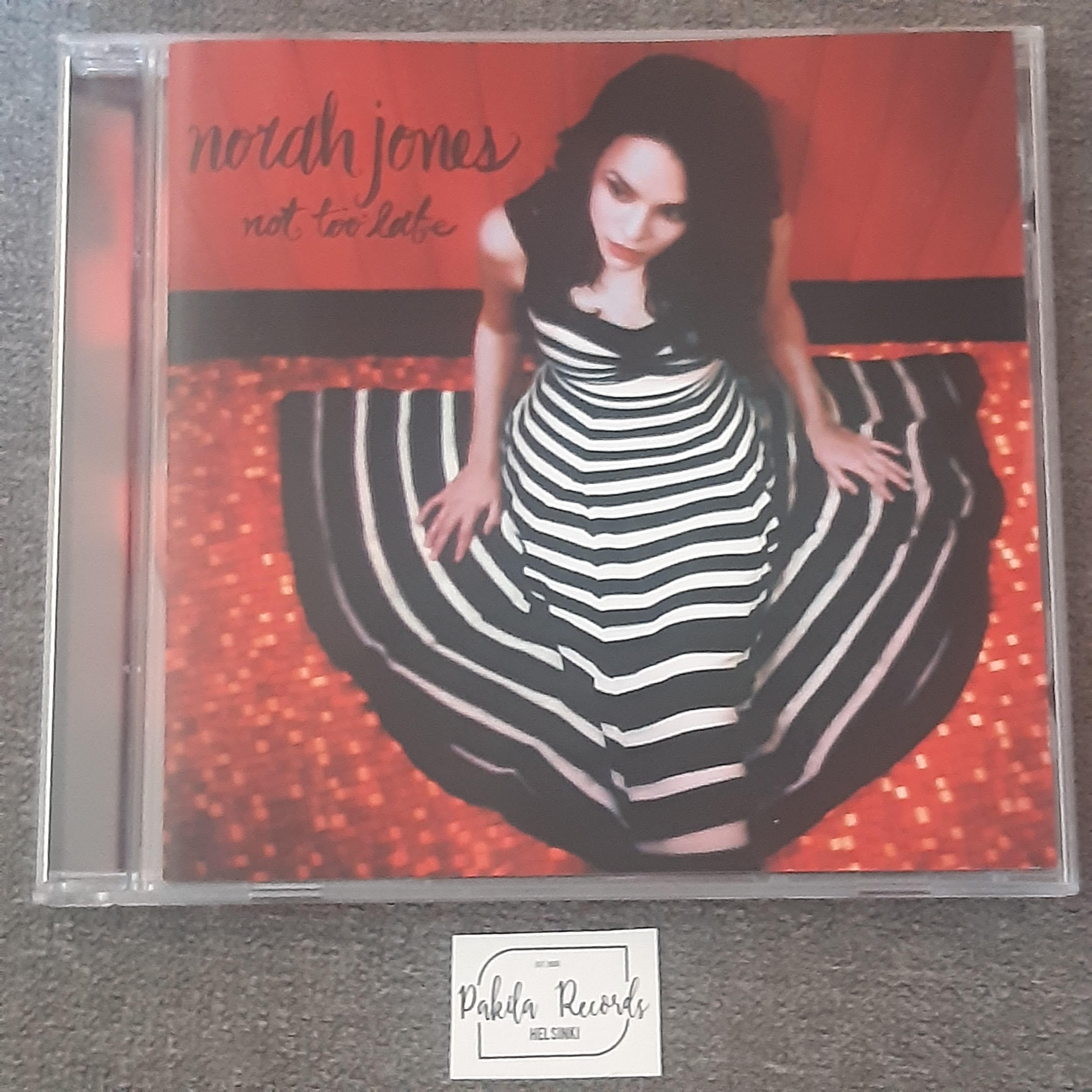 Norah Jones - Not Too Late - CD (käytetty)
