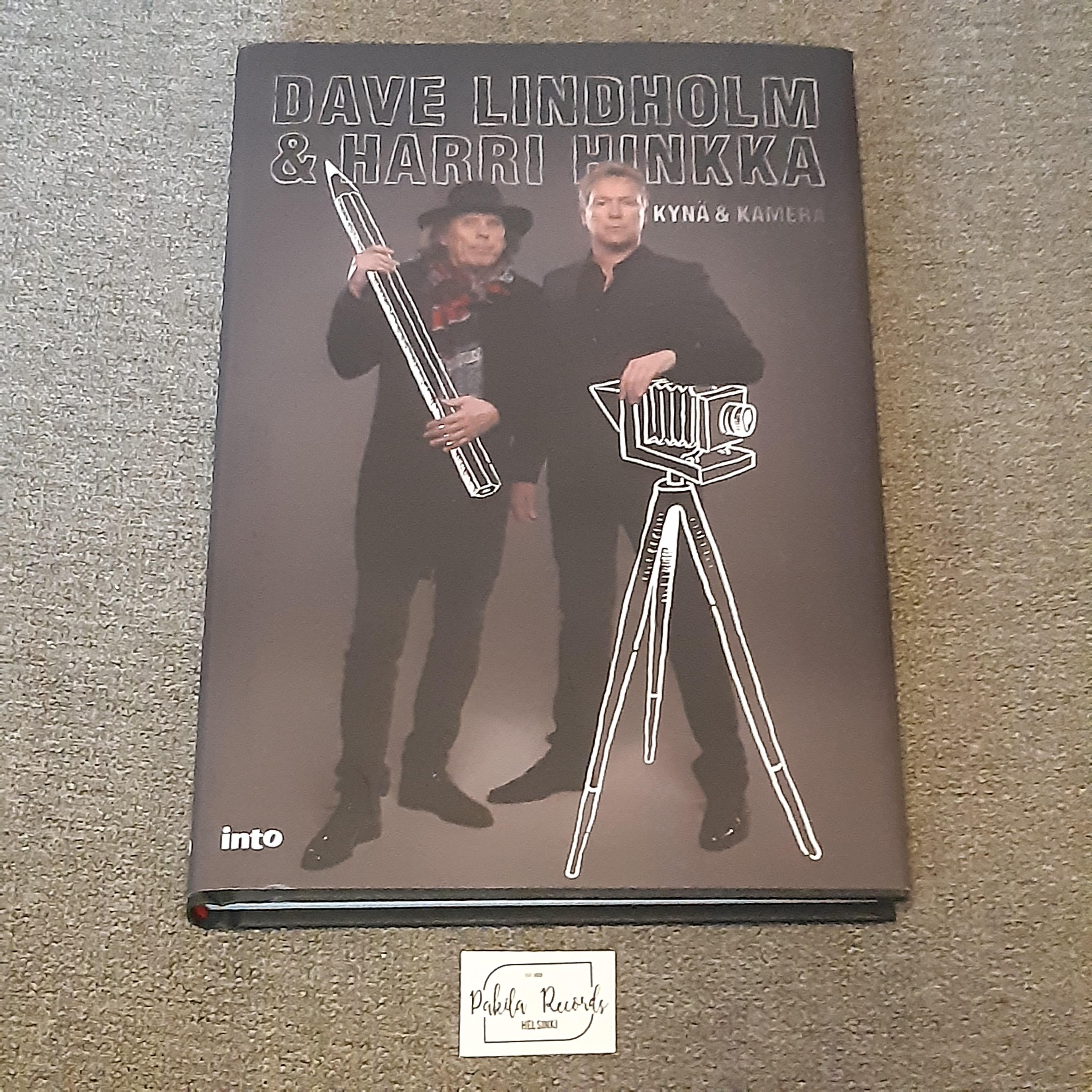 Kynä & kamera - Dave Lindholm & Harri Hinkka - Kirja (käytetty)