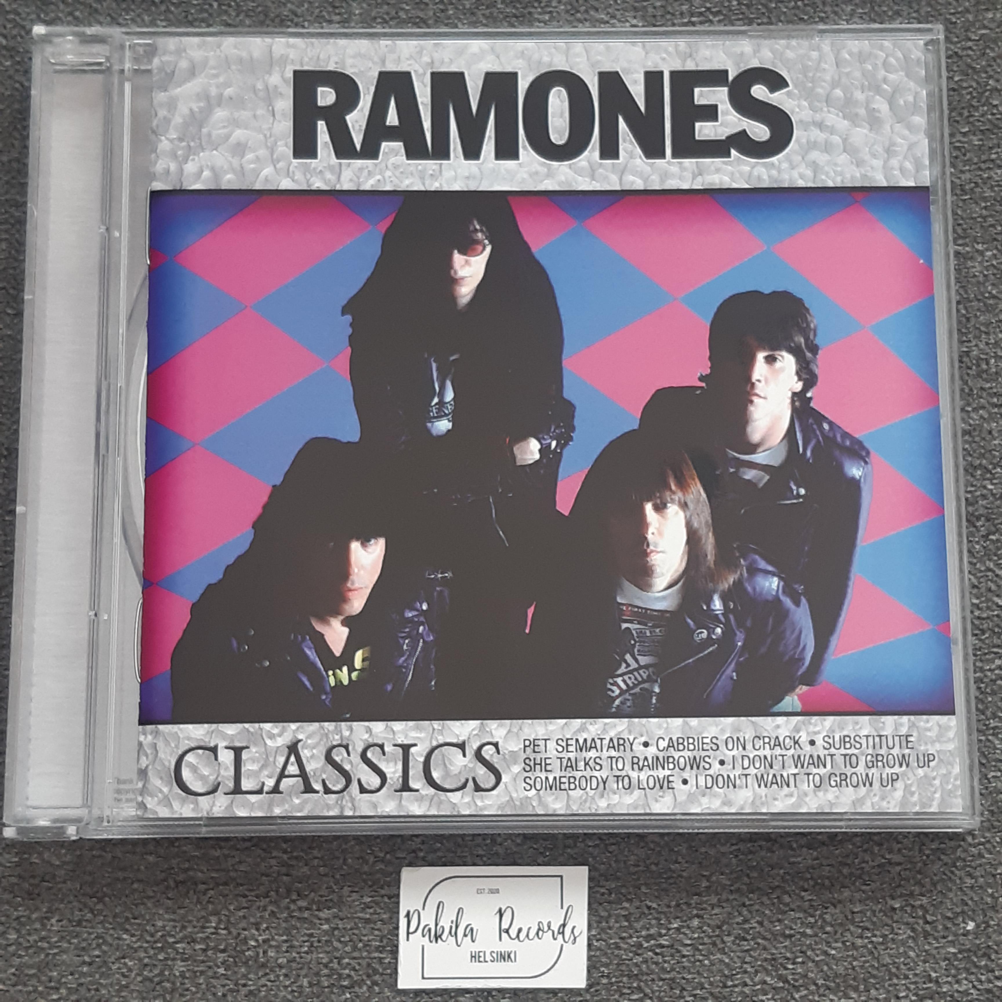 Ramones - Classics - CD (käytetty)