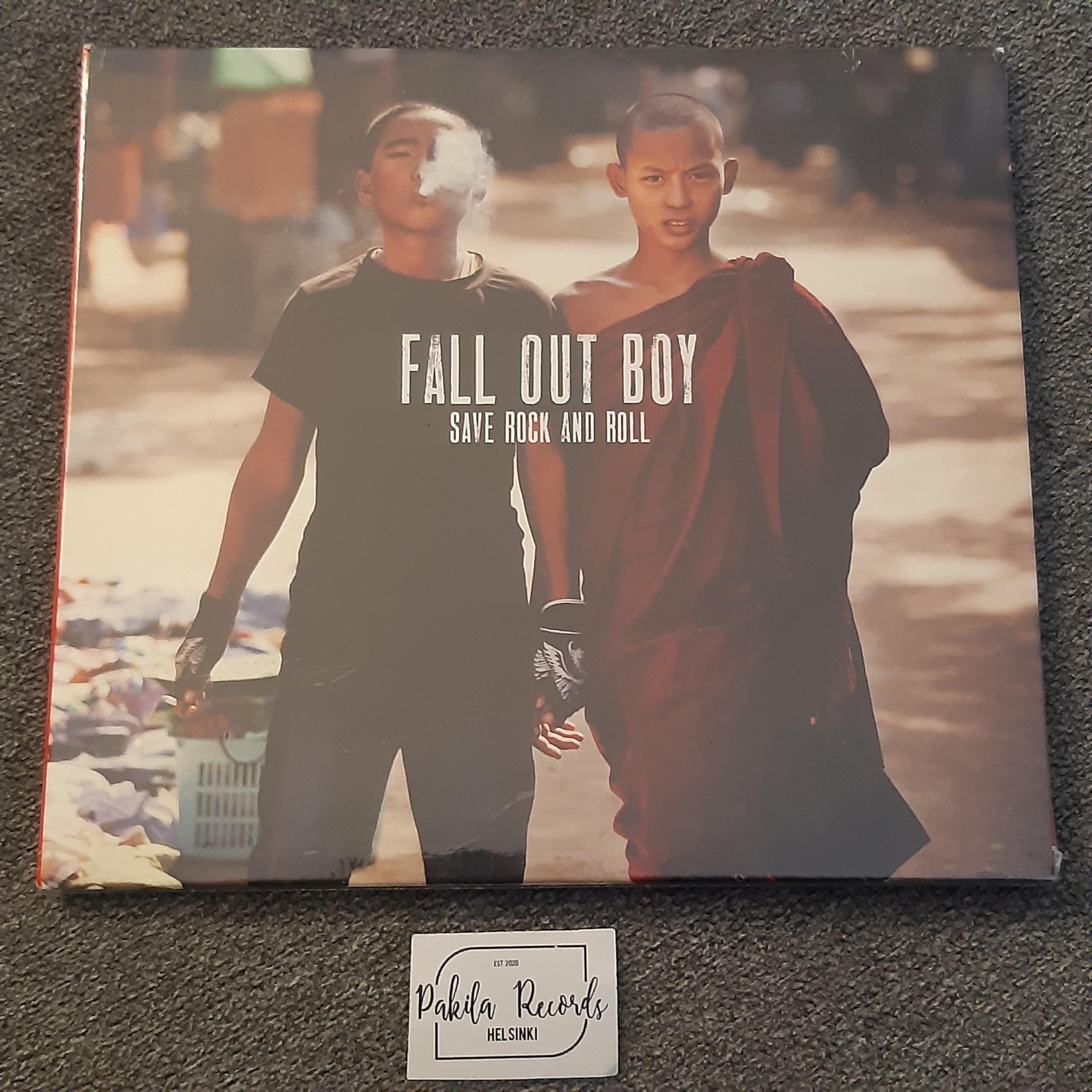 Fall Out Boy - Save Rock And Roll - CD (käytetty)