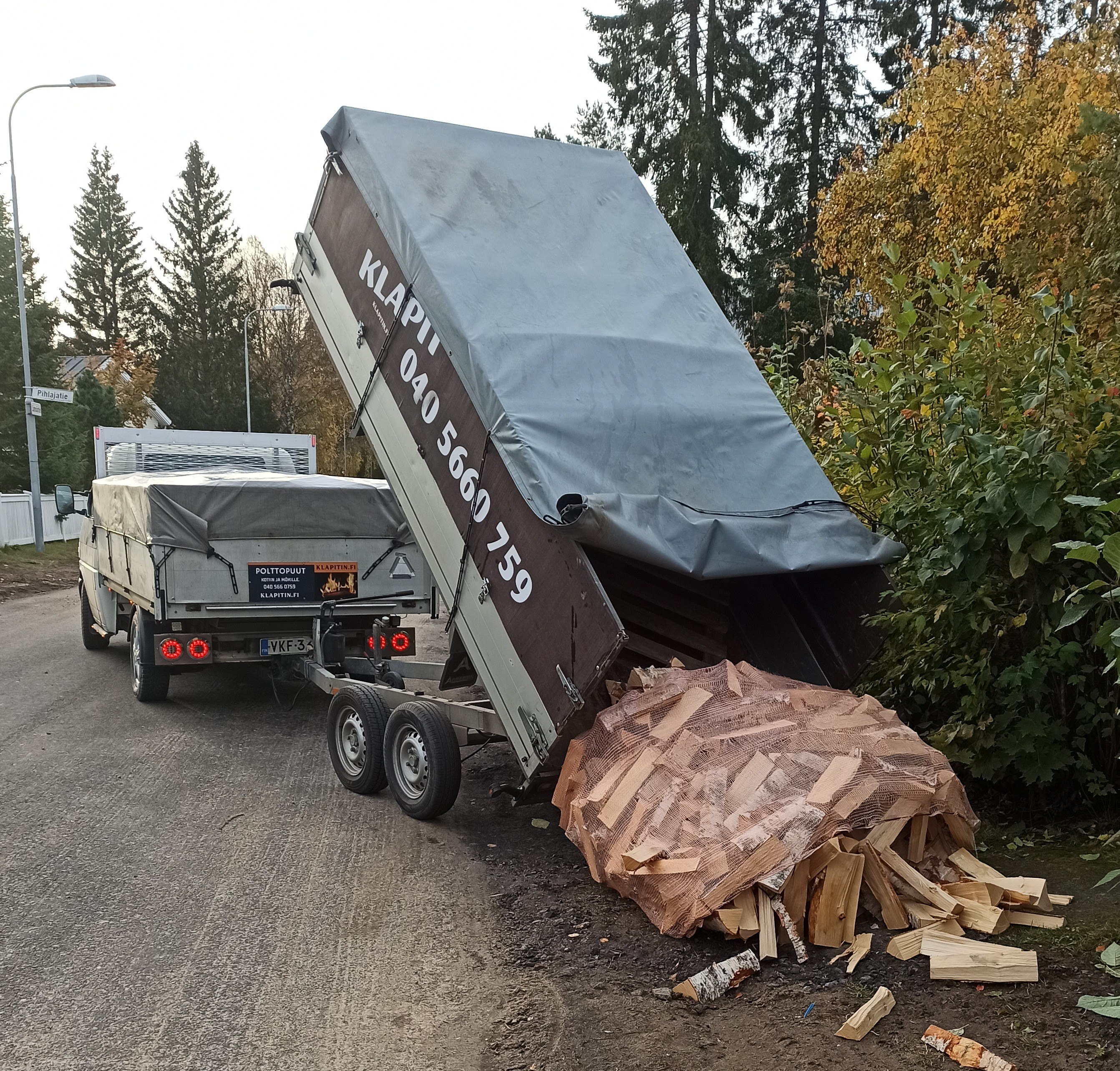 Koivuklapia 33cm 1m³ verkkosäkki, kipataan vastaanottajalle.