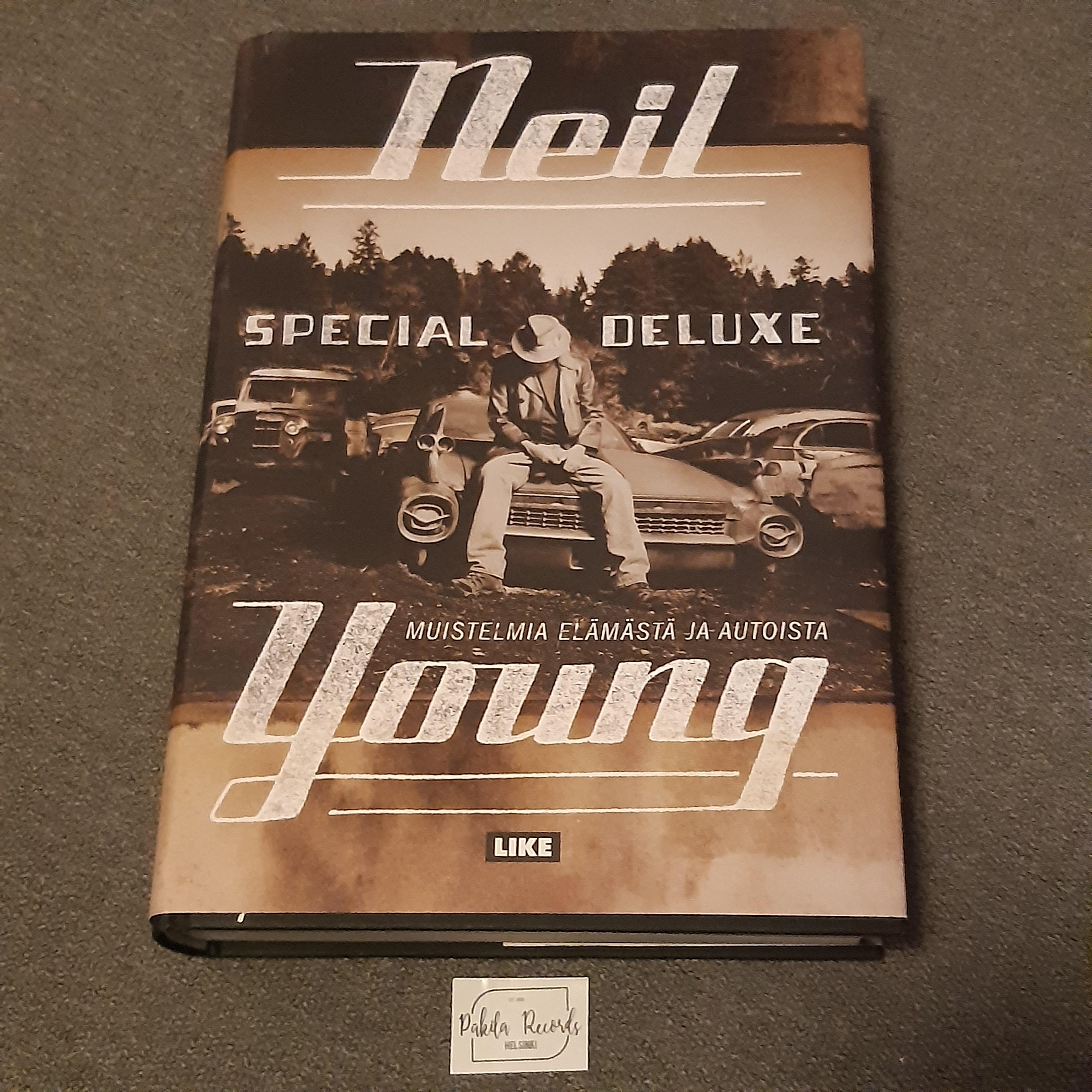 Neil Young, Special Deluxe - Kirja (käytetty)