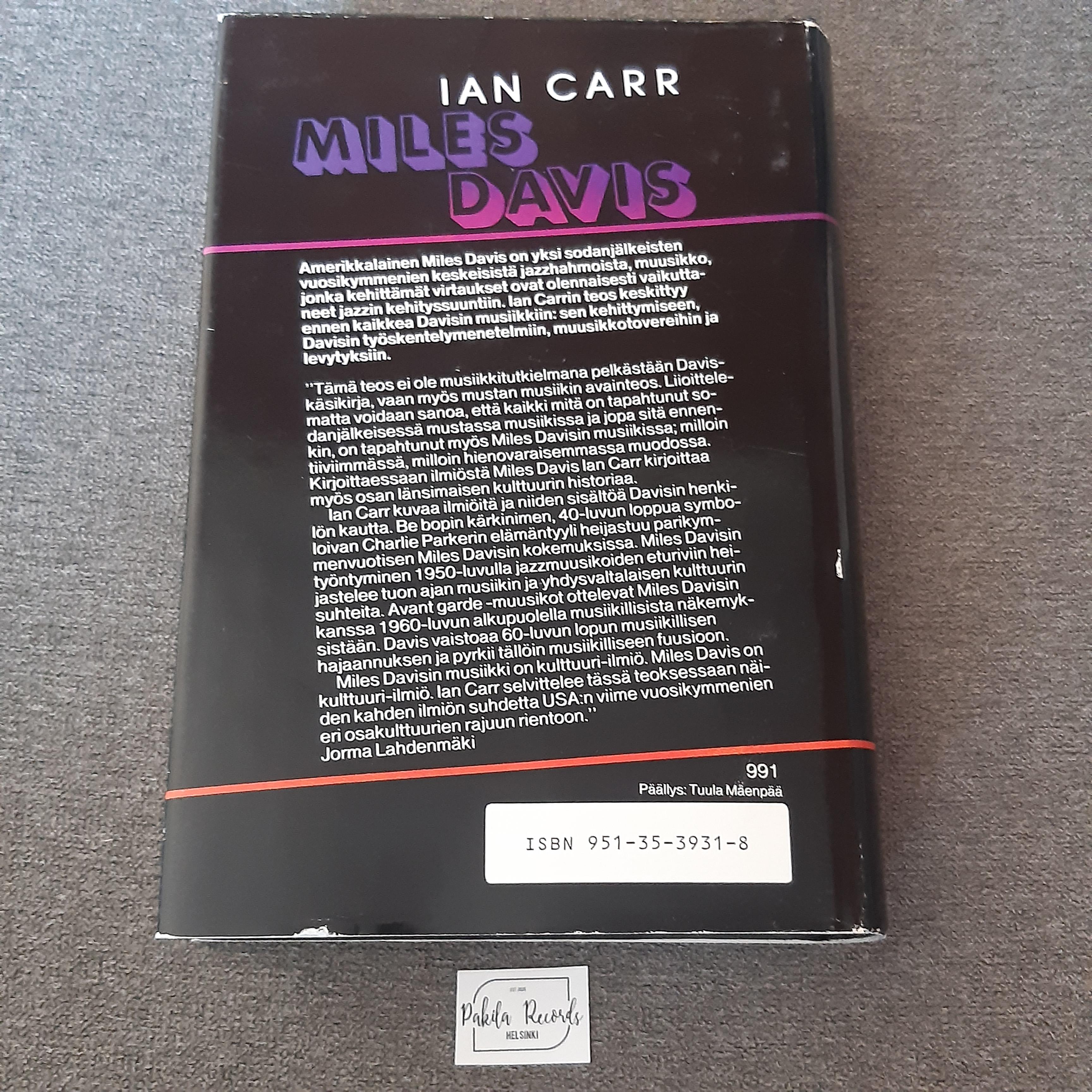 Miles Davis - Ian Carr - Kirja (käytetty)