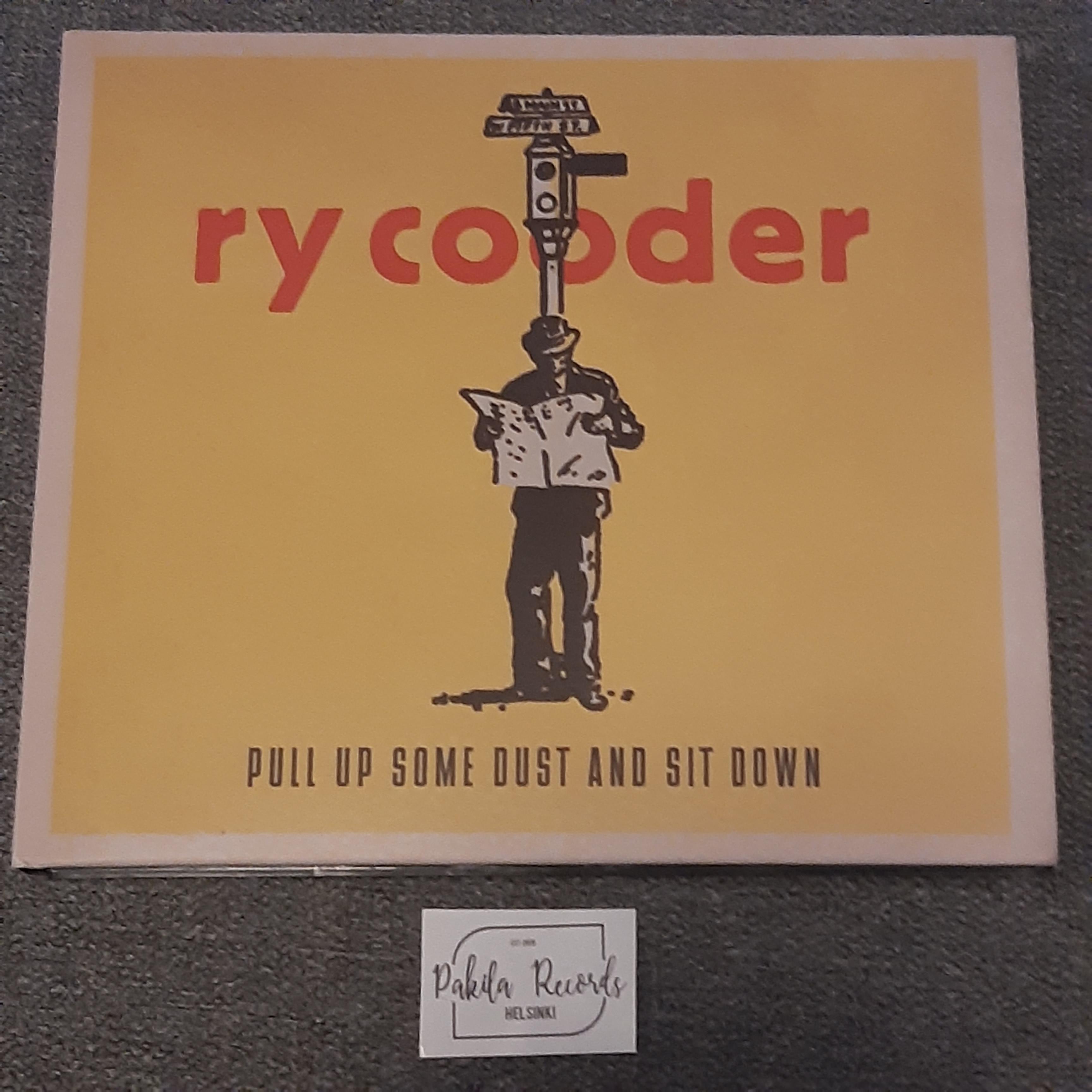 Ry Cooder - Pull Up Some Dust And Sit Down - CD (käytetty)