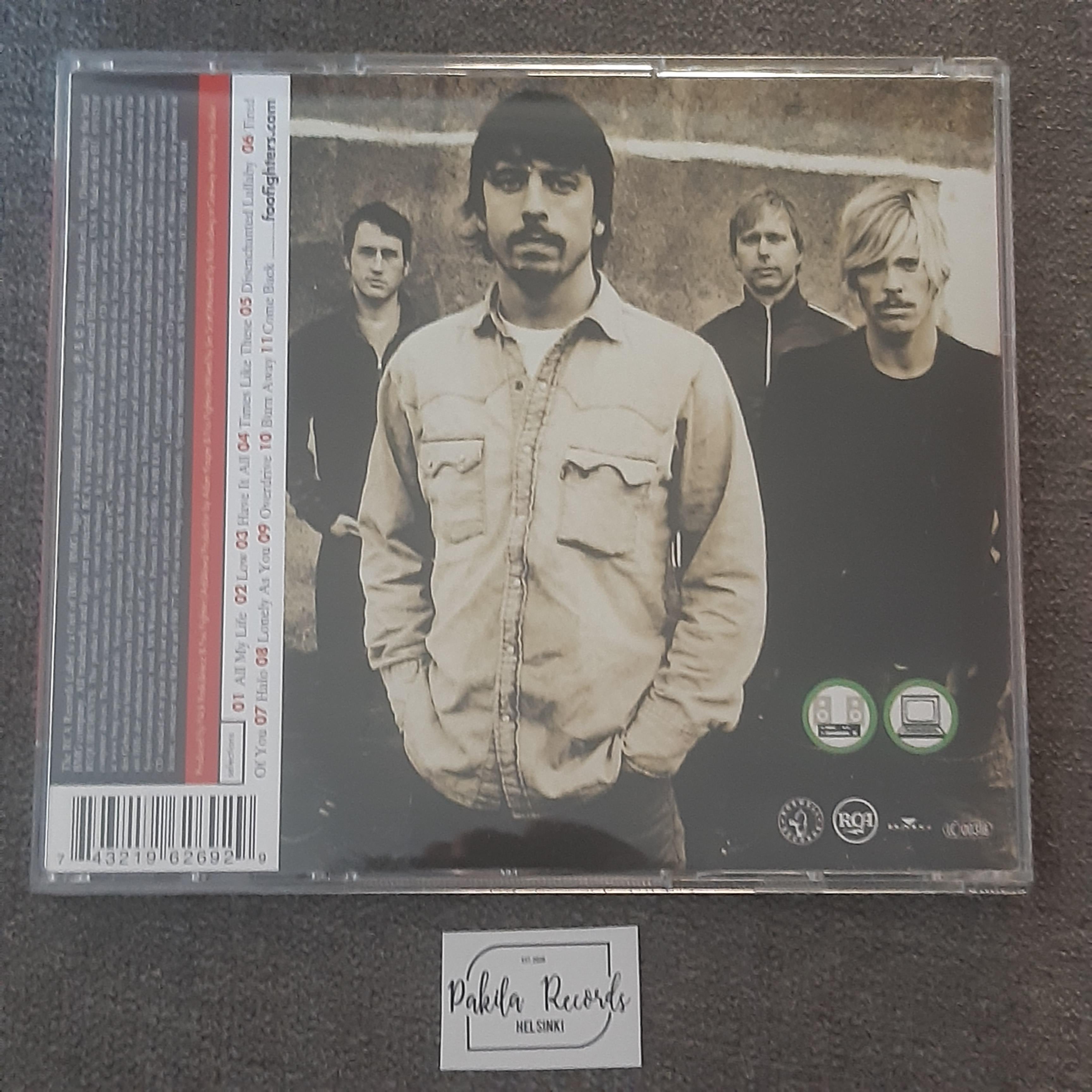 Foo Fighters - One By One - CD + DVD (käytetty)