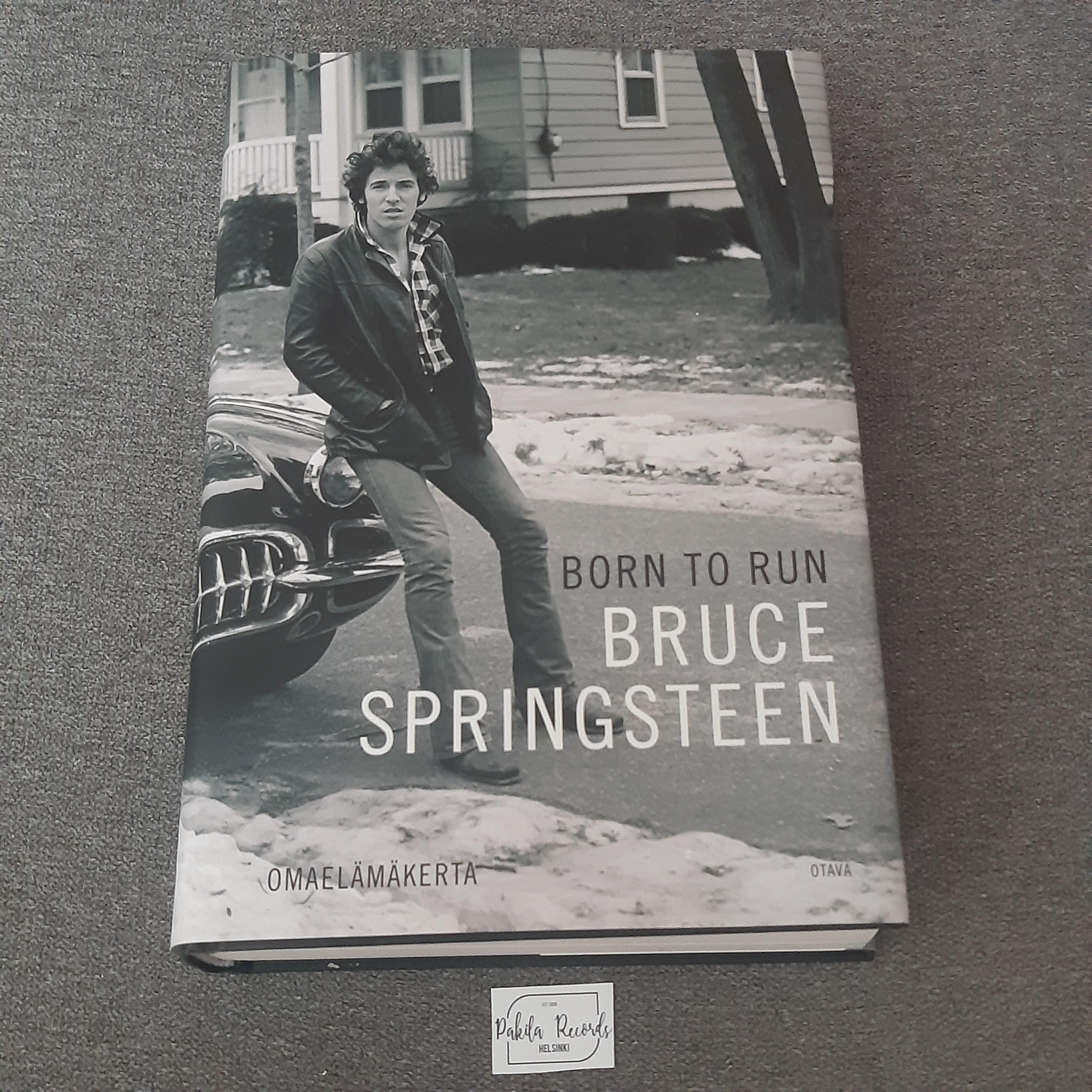 Bruce Springsteen, Born To Run - Kirja (käytetty)