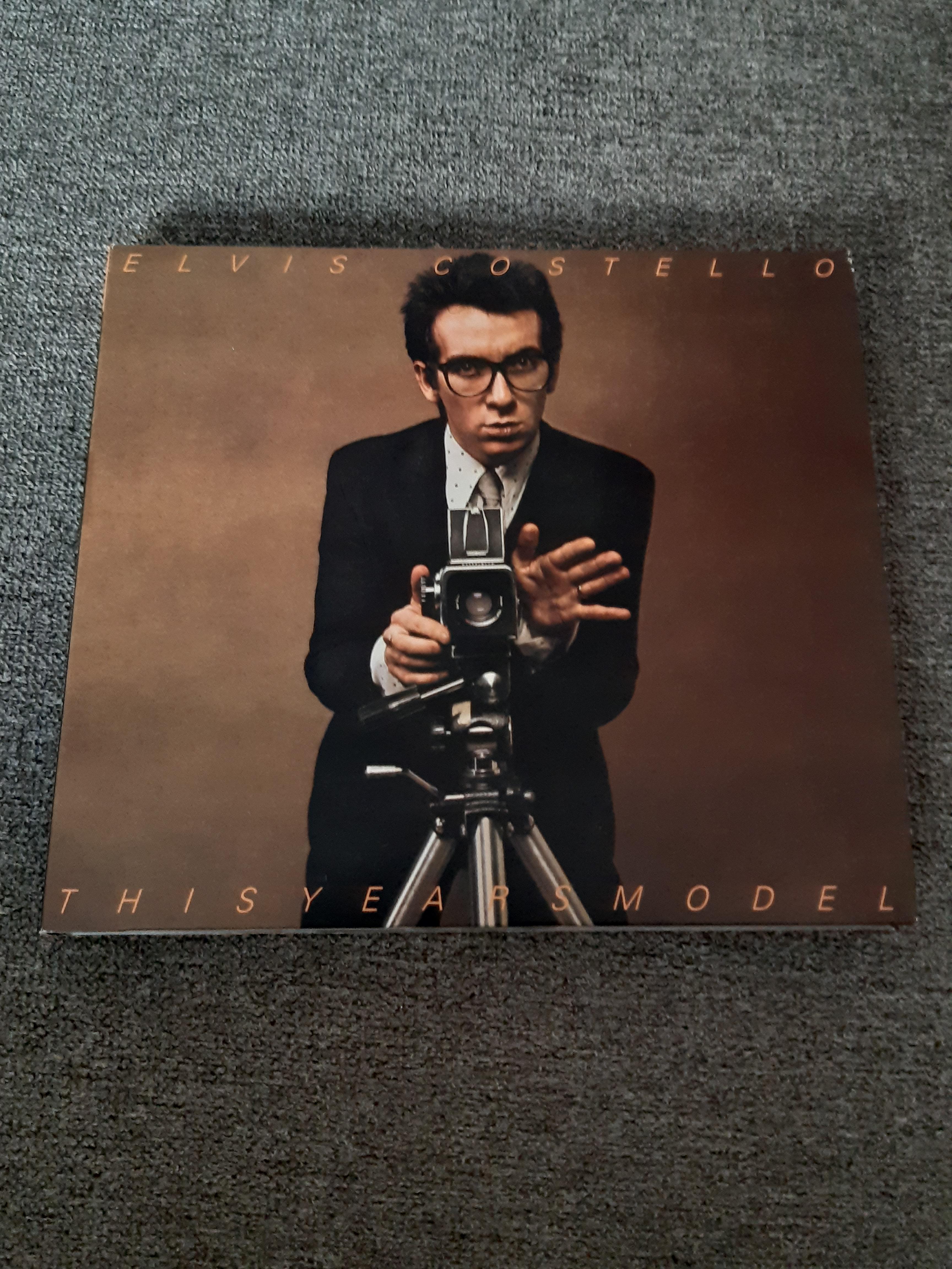 Elvis Costello And The Attractions - This Year's Model - CD (käytetty)