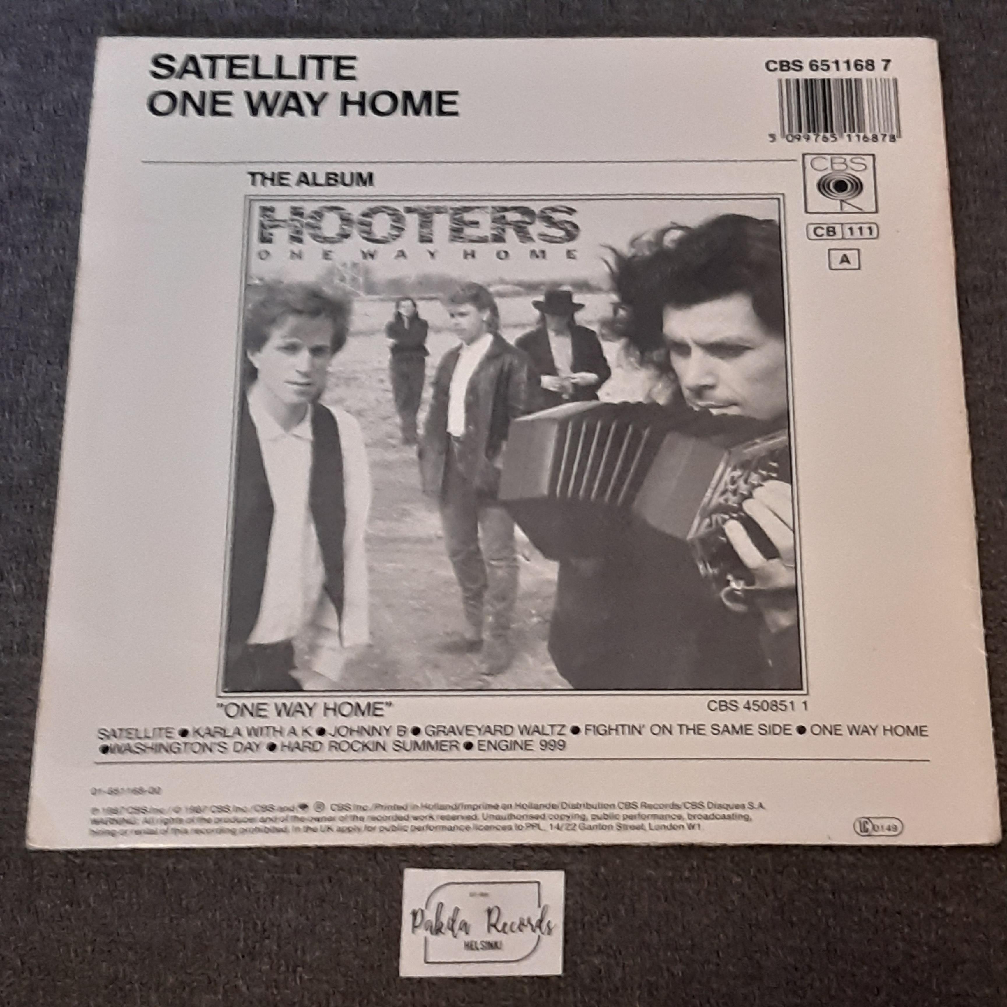 Hooters - Satellite - Single 7" (käytetty)